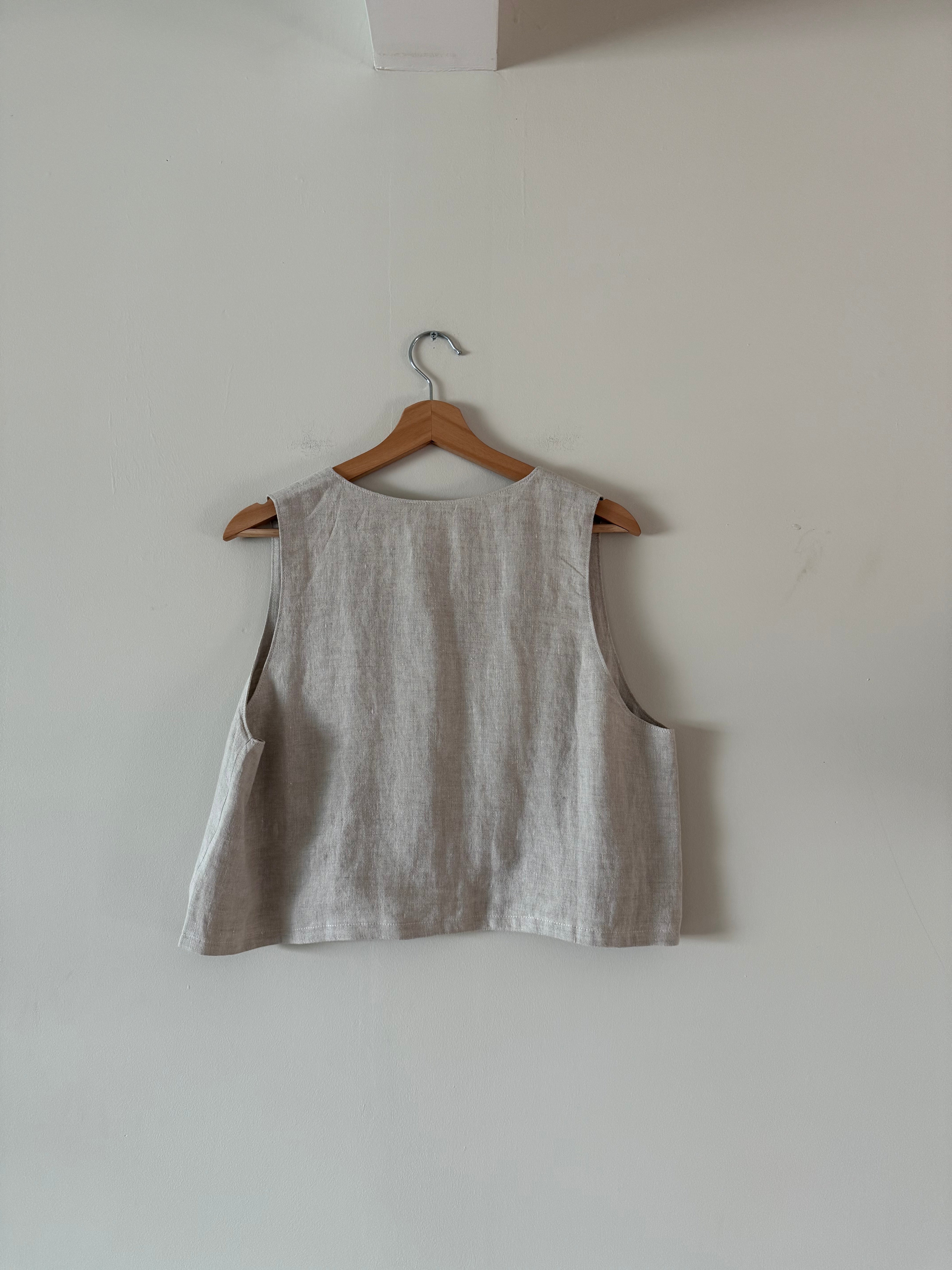 Poppy Vest - L
